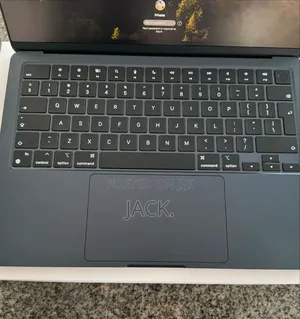 Laptop Apple MacBook Air 2024 M3 13-Inch 8GB Apple M3 SSD 256GB