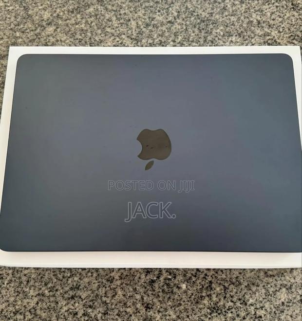 Laptop Apple MacBook Air 2024 M3 13-Inch 8GB Apple M3 SSD 256GB - thumbnail 3
