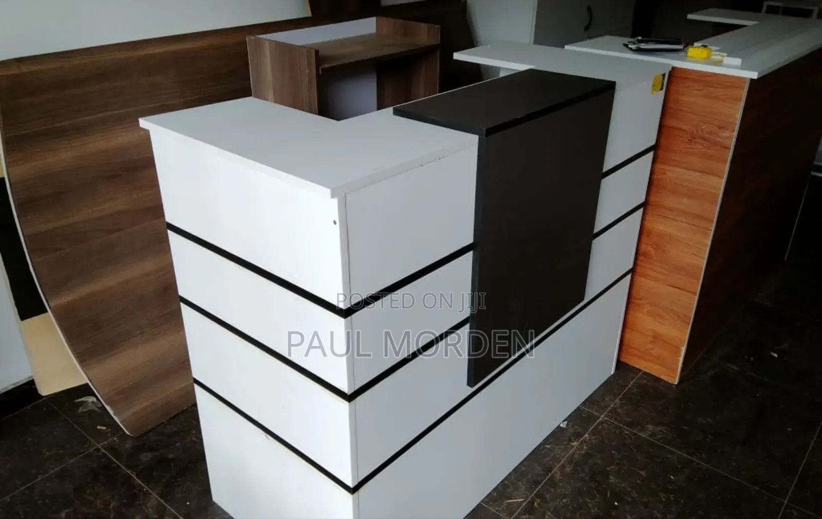 White Receptionist Office Table