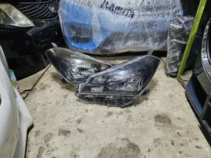 Vitz 2014/2015/2016/2017/2018 Non Xenon Headlight 52-269