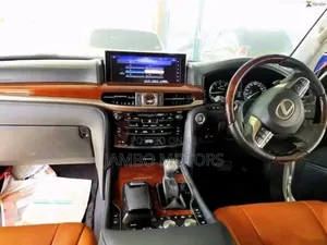Lexus LX 570 (5 seats) AWD 2018 White