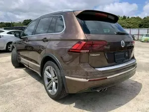 Volkswagen Tiguan 2.0T S FWD 2018 Brown