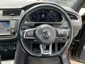 Volkswagen Tiguan 2.0T S FWD 2018 Brown
