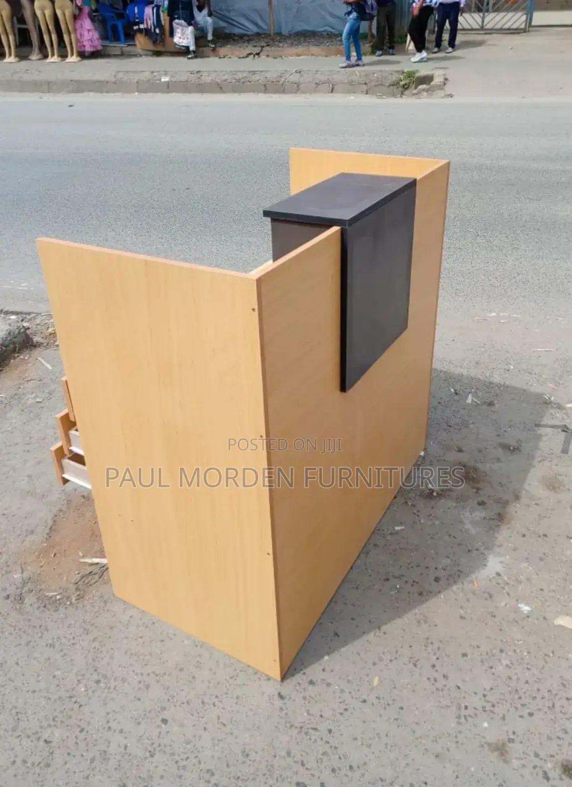 Receptionist Office Desk