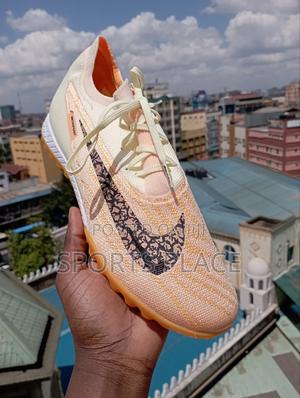 Nike Phantom Gx Elite DF TF Artificial Turf Football Boots - thumbnail 2