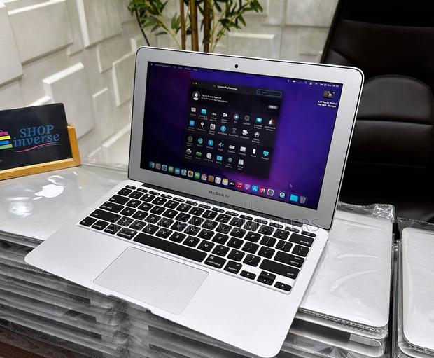 Laptop Apple MacBook Air 2011 4GB Intel Core i5 SSD 128GB - main view