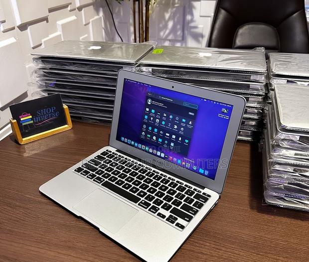 Laptop Apple MacBook Air 2011 4GB Intel Core i5 SSD 128GB - thumbnail 3