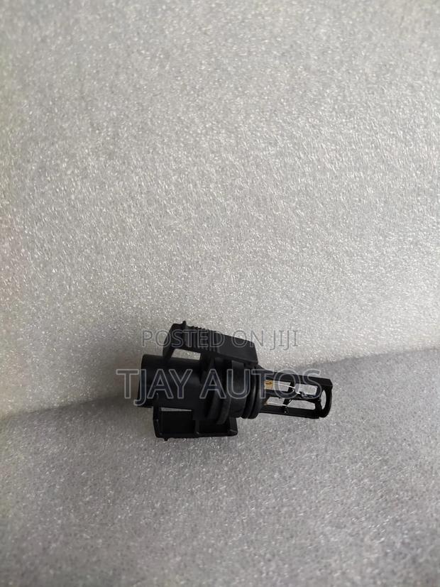 MERCEDES Intake Manifold Air Temperature Sensor A6511530028 - thumbnail 3