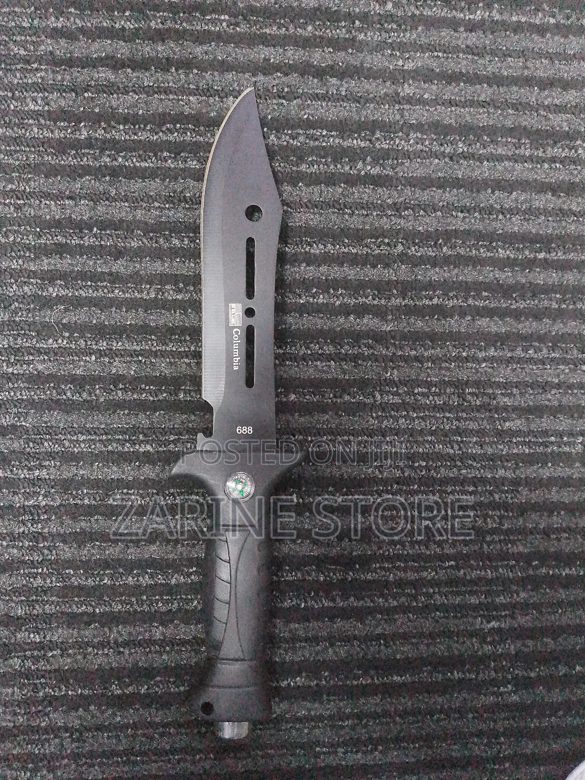 Columbia Sharp Knife With Compass