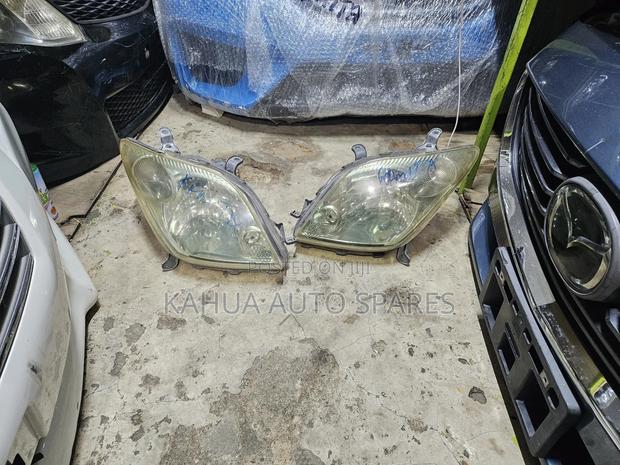 Ist 2003/2004/2005/2006/2007 Xenon Headlight