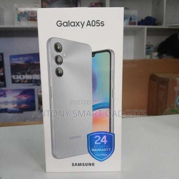 New Samsung Galaxy A05s 128 GB Silver - main view