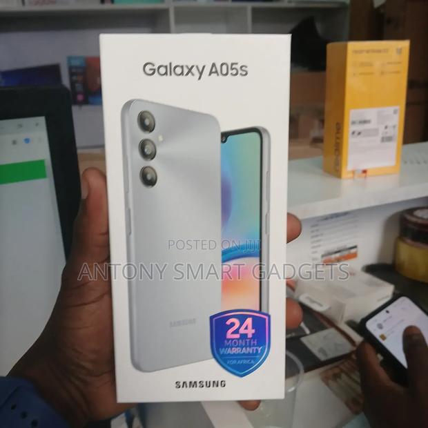 New Samsung Galaxy A05s 128 GB Silver - thumbnail 3