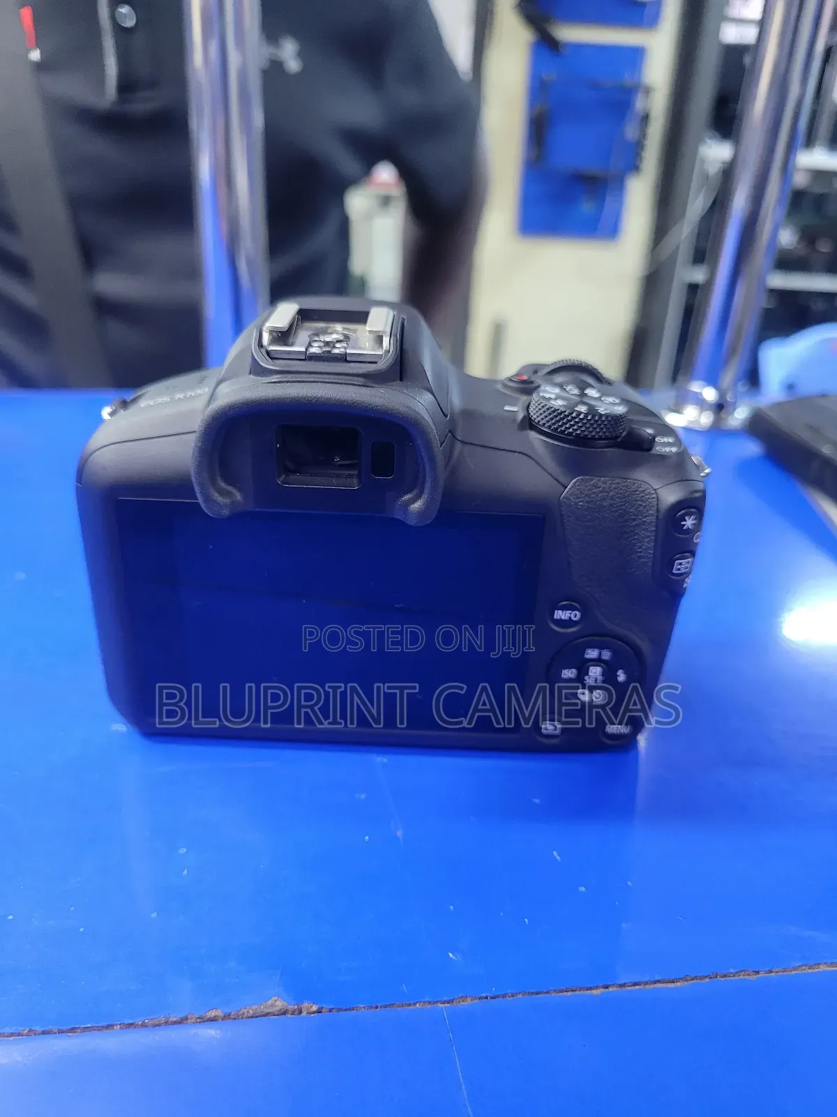 Canon R100 Mirrorless in Nairobi Central Photo & Video Cameras