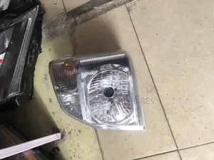Suzuki Carry/Mazda Scrum 2018 Headlight