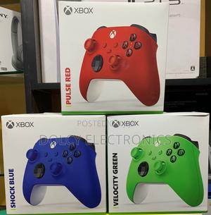 Xbox Wireless Controller - thumbnail 2
