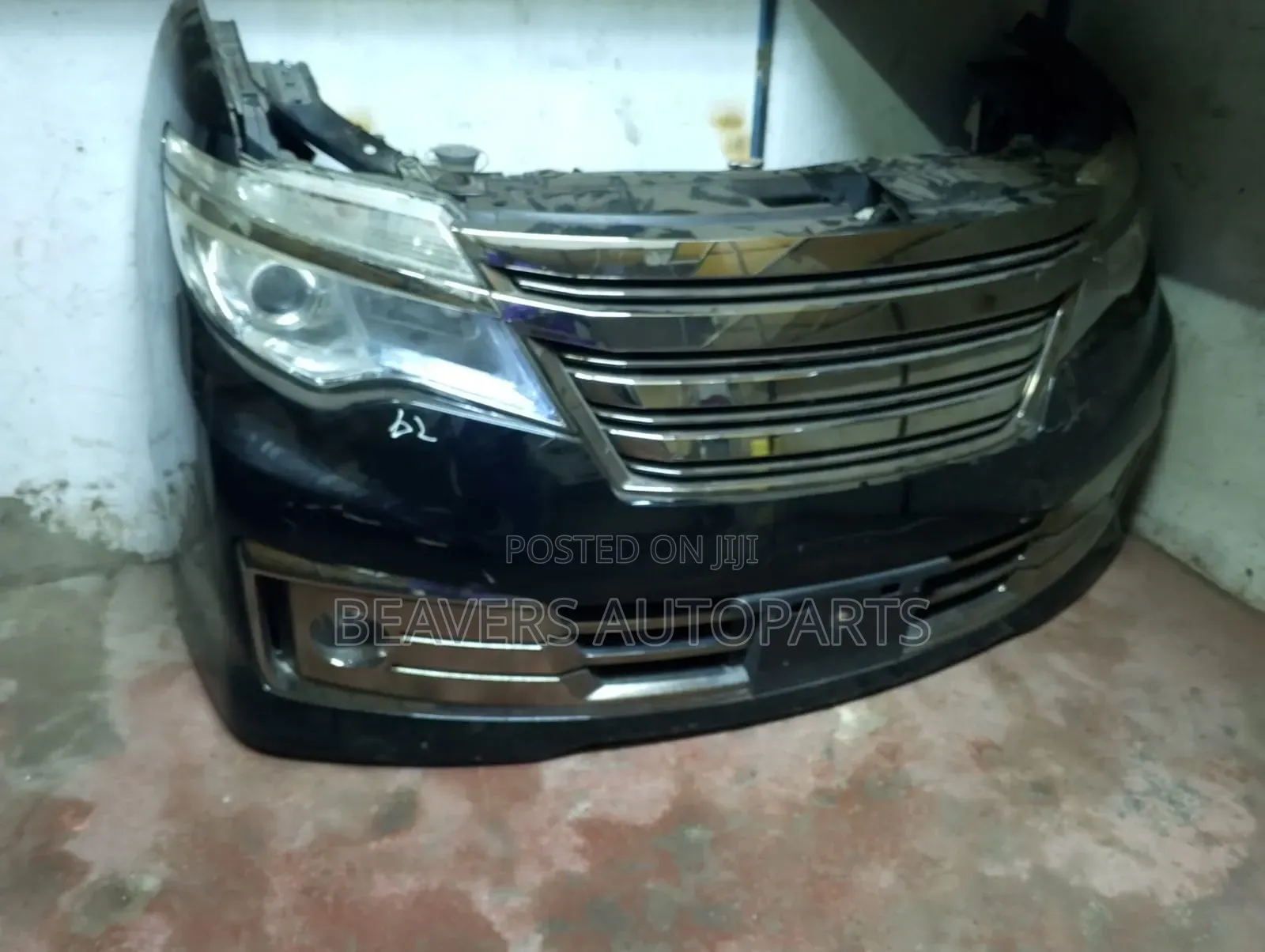 Nissan Serena Nosecut
