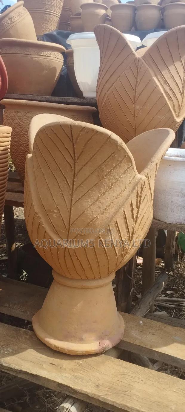 Planters Jars, Clay Pots - main view