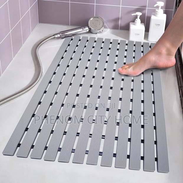 Modern Anti Slip Bathroom Mats - thumbnail 3