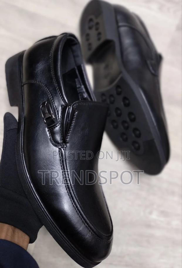 Officials Restock
Size 39__________45.
*Price Ksh2800*!! - main view