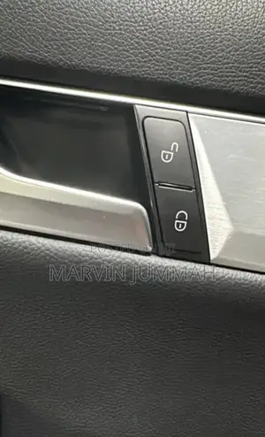 Mercedes Benz Lock/Unlock Button