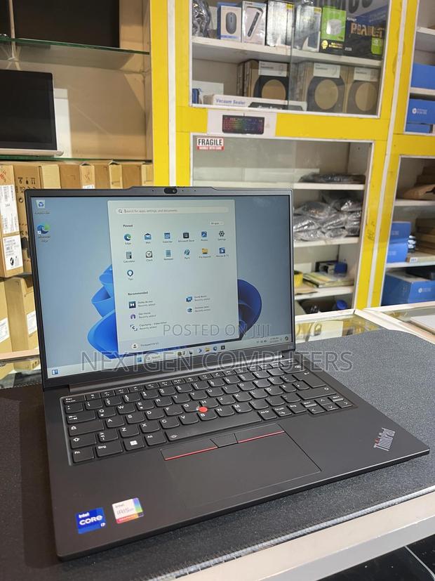 New Laptop Lenovo ThinkPad E14 G5 16GB Intel Core I7 SSD 512GB - thumbnail 2