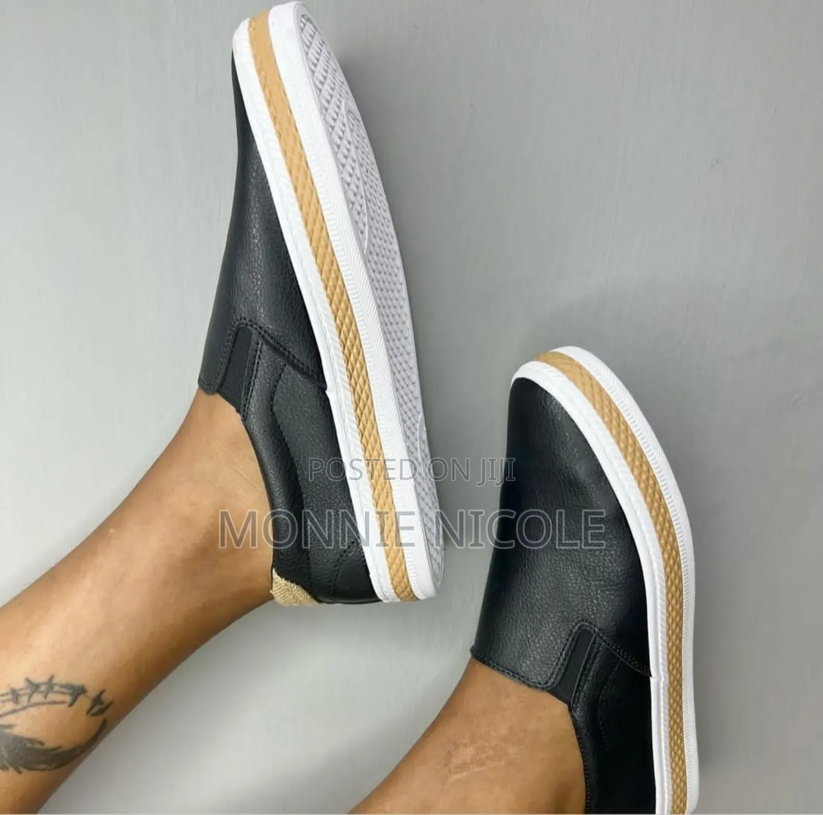Unisex Black and White Casual Flat Rubber Shoes