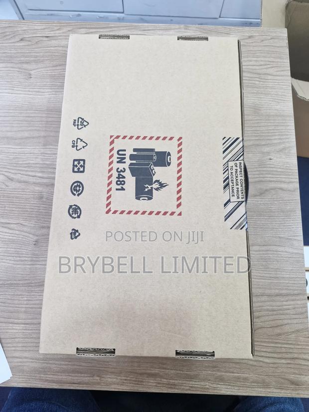 New Laptop HP EliteBook 820 G3 8GB Intel Core I7 SSD 256GB - thumbnail 3