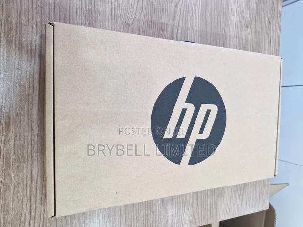 New Laptop HP EliteBook 820 G3 8GB Intel Core I7 SSD 256GB - main view