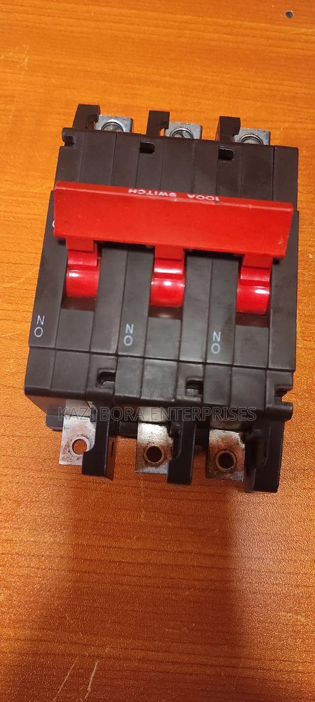 CRABTREE 3phase Main Isolator - thumbnail 3