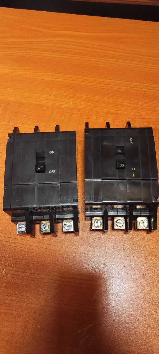 30a 3-Pole Crabtree MCB - main view