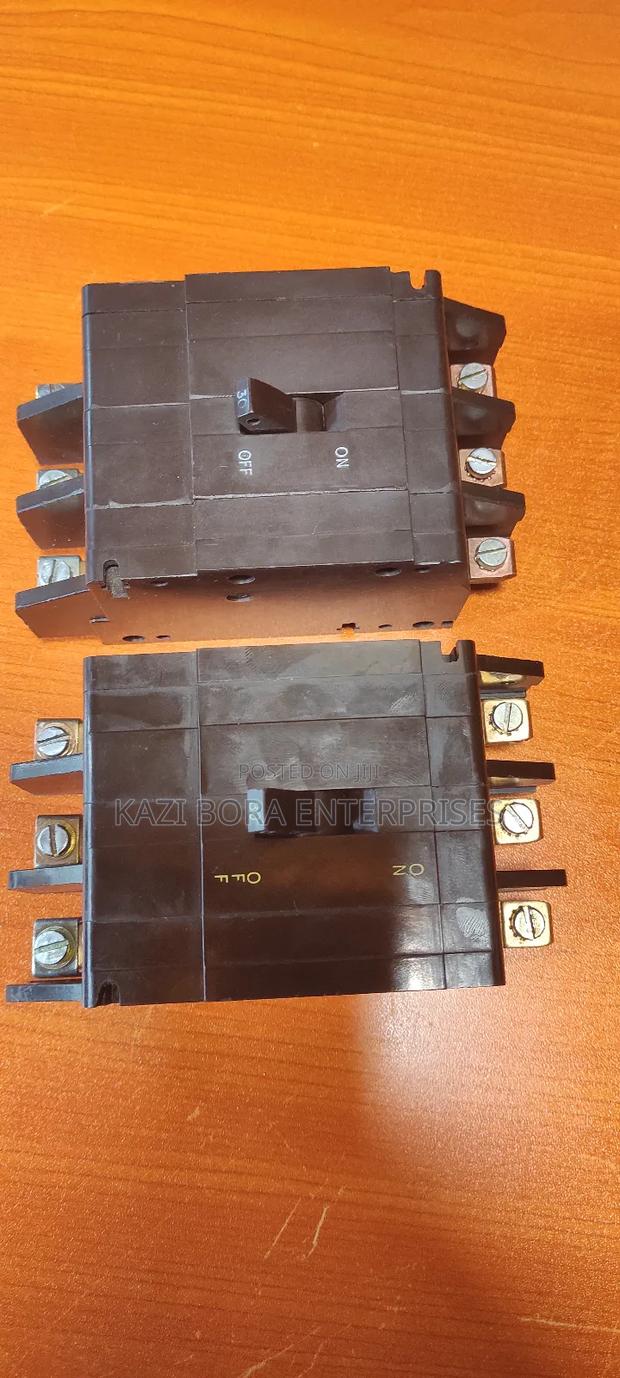 30a 3-Pole Crabtree MCB - thumbnail 2