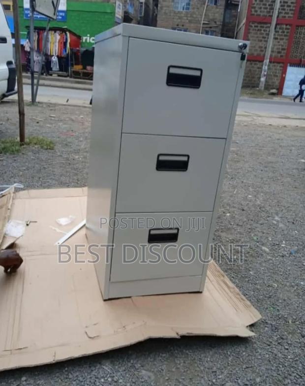 Three Drawers Still Locker - main view