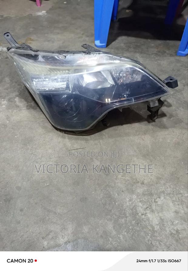 Toyota Spade 2017 Headlight Non Zenon