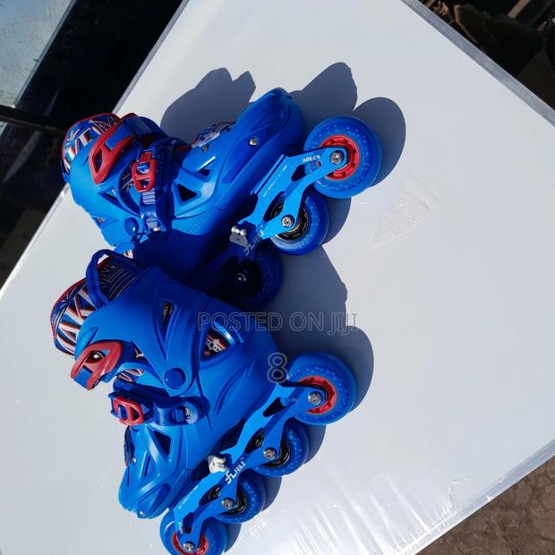 Kids Rubber Wheel Skate Shoes – Smooth Rolling Comfortable