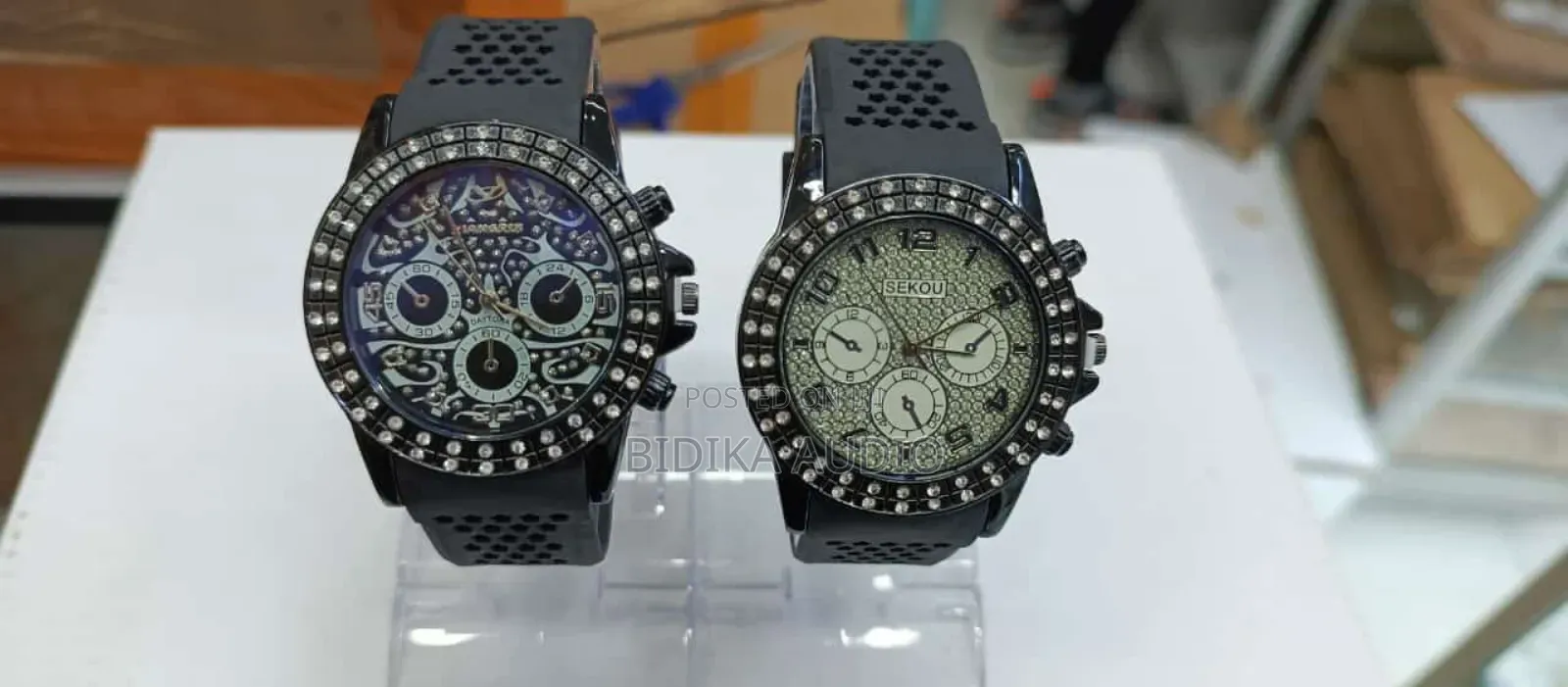 Round Quartz Watches Rubber Strap