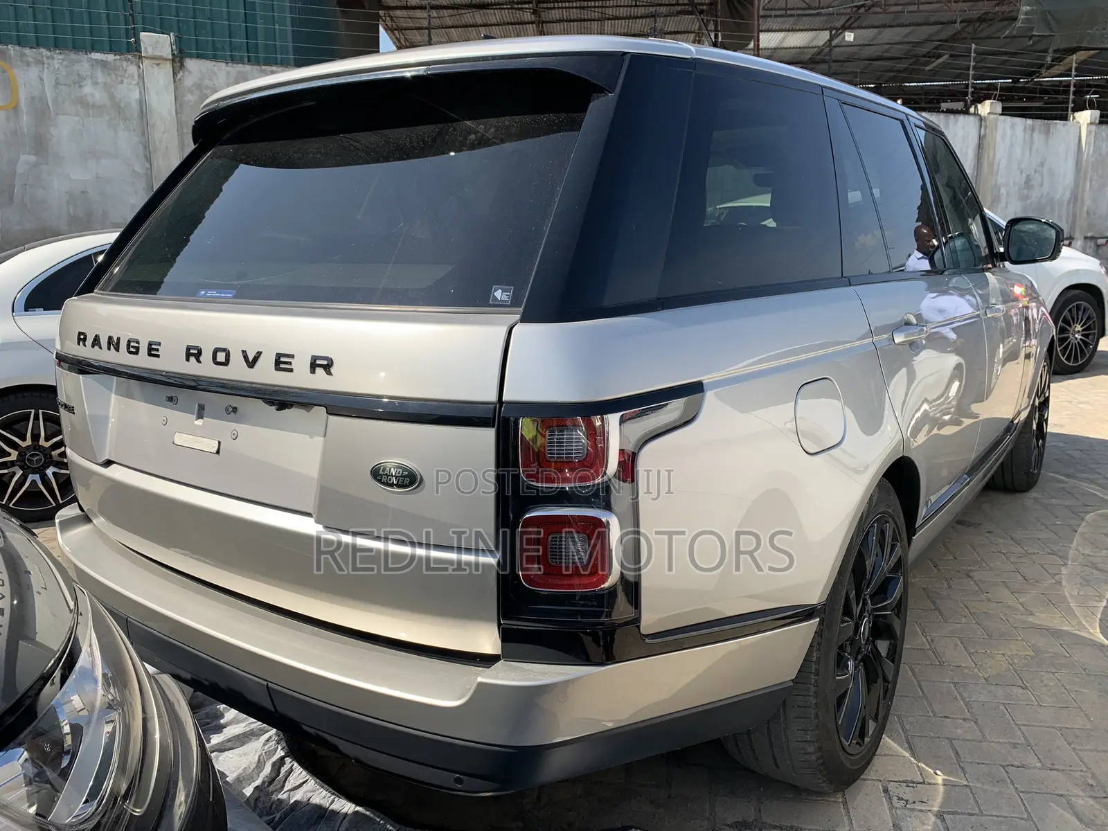 Land Rover Range Rover Vogue 2019 Gold