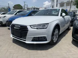 Audi A4 2.0T Premium FWD 2017 White