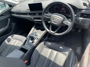 Audi A4 2.0T Premium FWD 2017 White