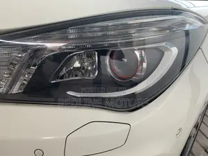 Mercedes-Benz CLA-Class CLA 250 4MATIC Sedan 2014 White