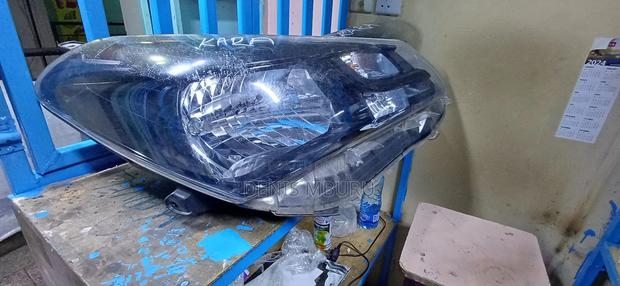 Toyota Vitz 52-269 Headlight Non Xenon