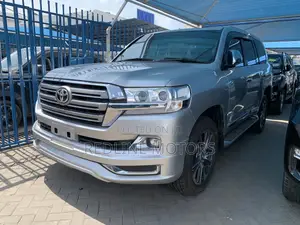 Toyota Land Cruiser 4.5 V8 TD 2016 Silver