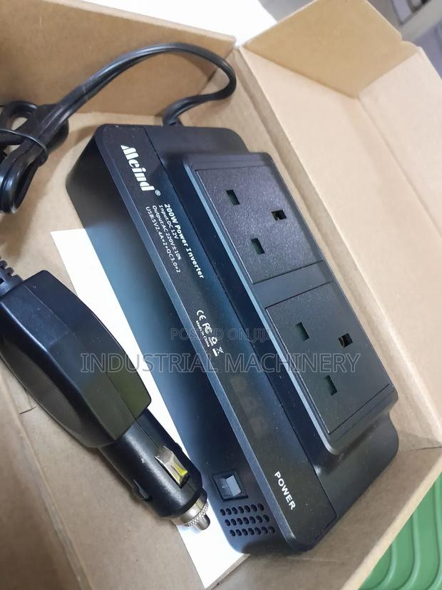 Car Power Inverter 200w With Display > High Quality. - main view