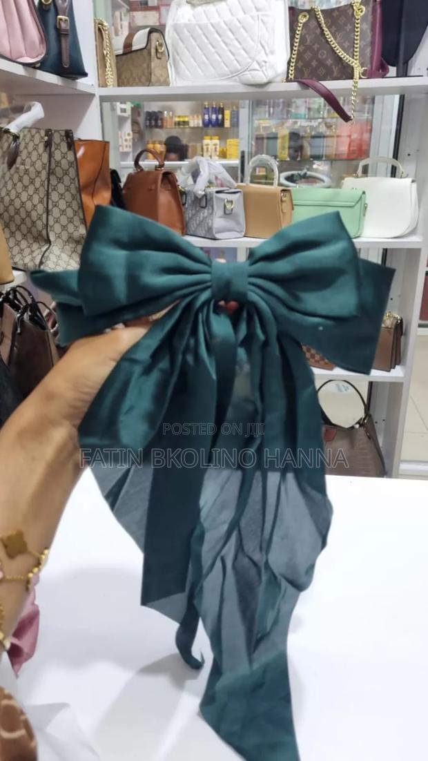 Classy Green Hair Bow - thumbnail 3