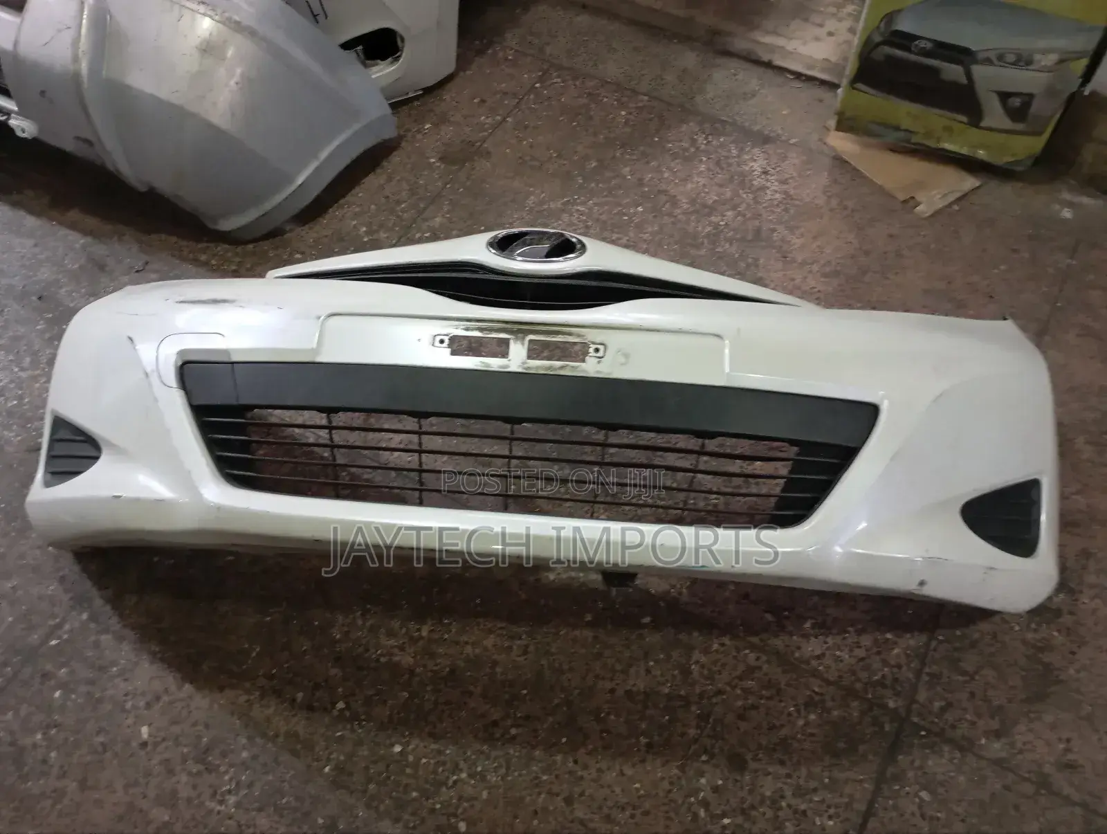 Vitz Juwella Front Bumper
