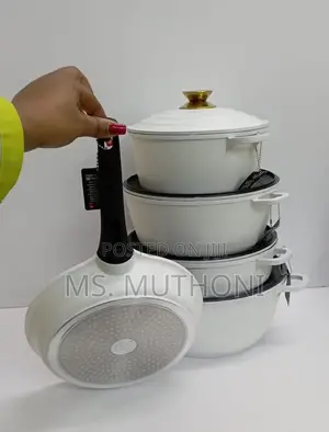 WHITE *11PCS Non-Stick Ucc Life Pot.