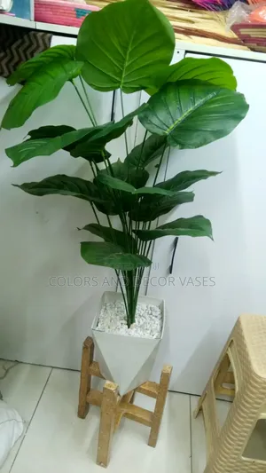 1.4m Long Plant, Vase and Stand Offer Price