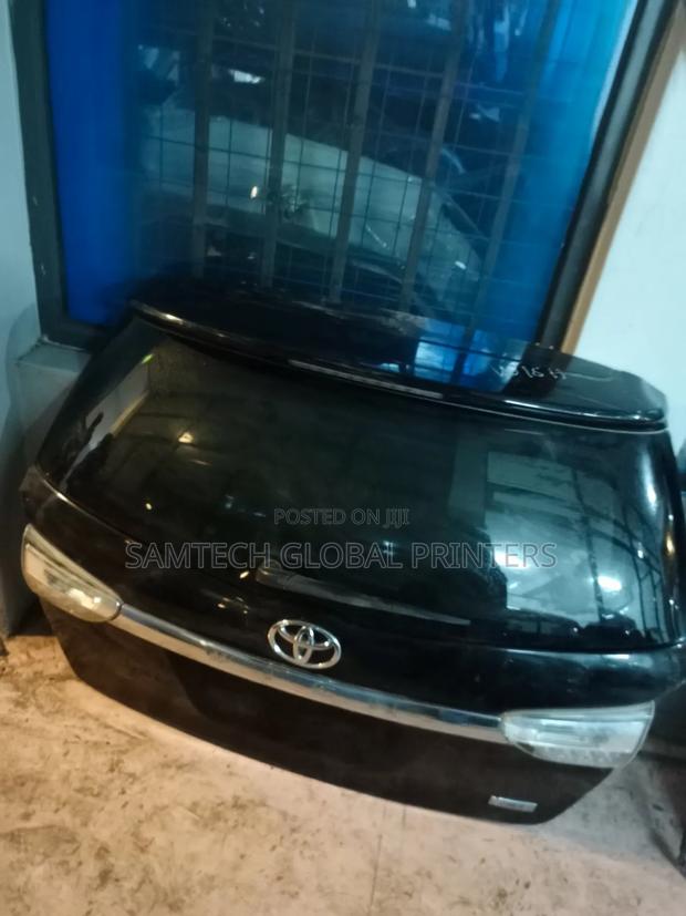 Accessible Toyota Wish Boot