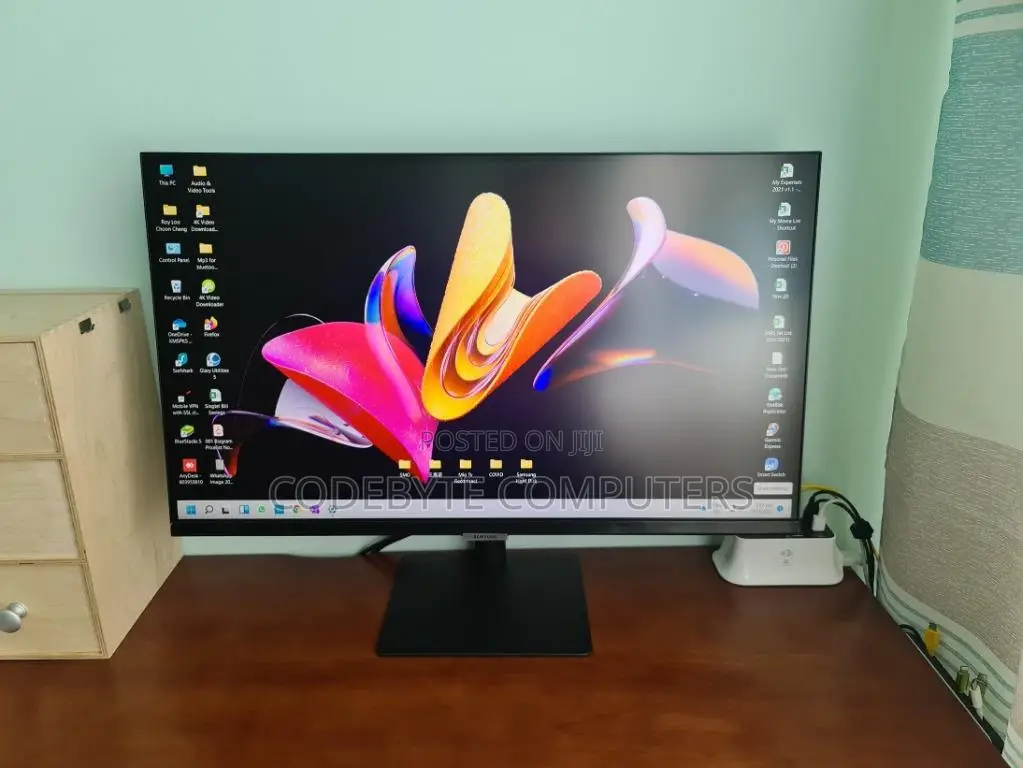 Samsung Smart Monitor M5 27"