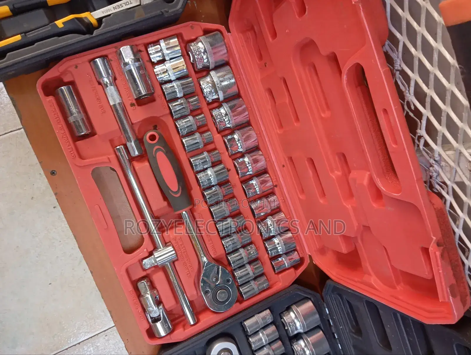 32 Pieces Tool Set