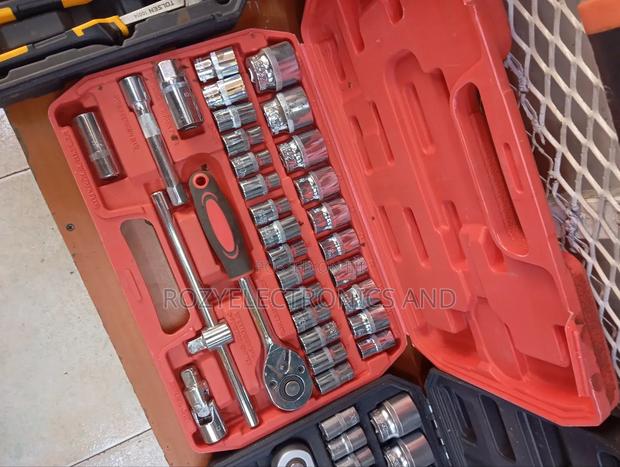 32 Pieces Tool Set